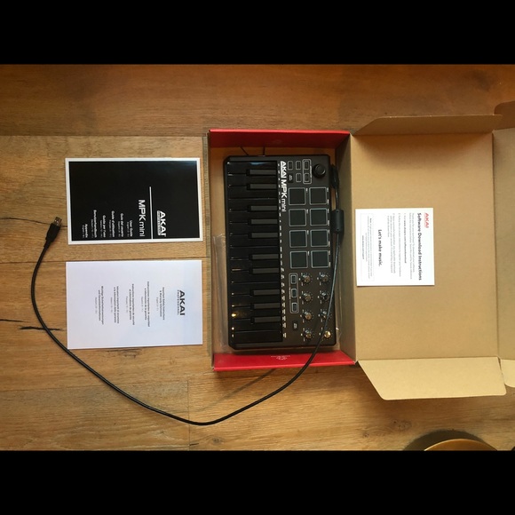 Akai mpk mini mk3 new open box - Picture 2 of 5